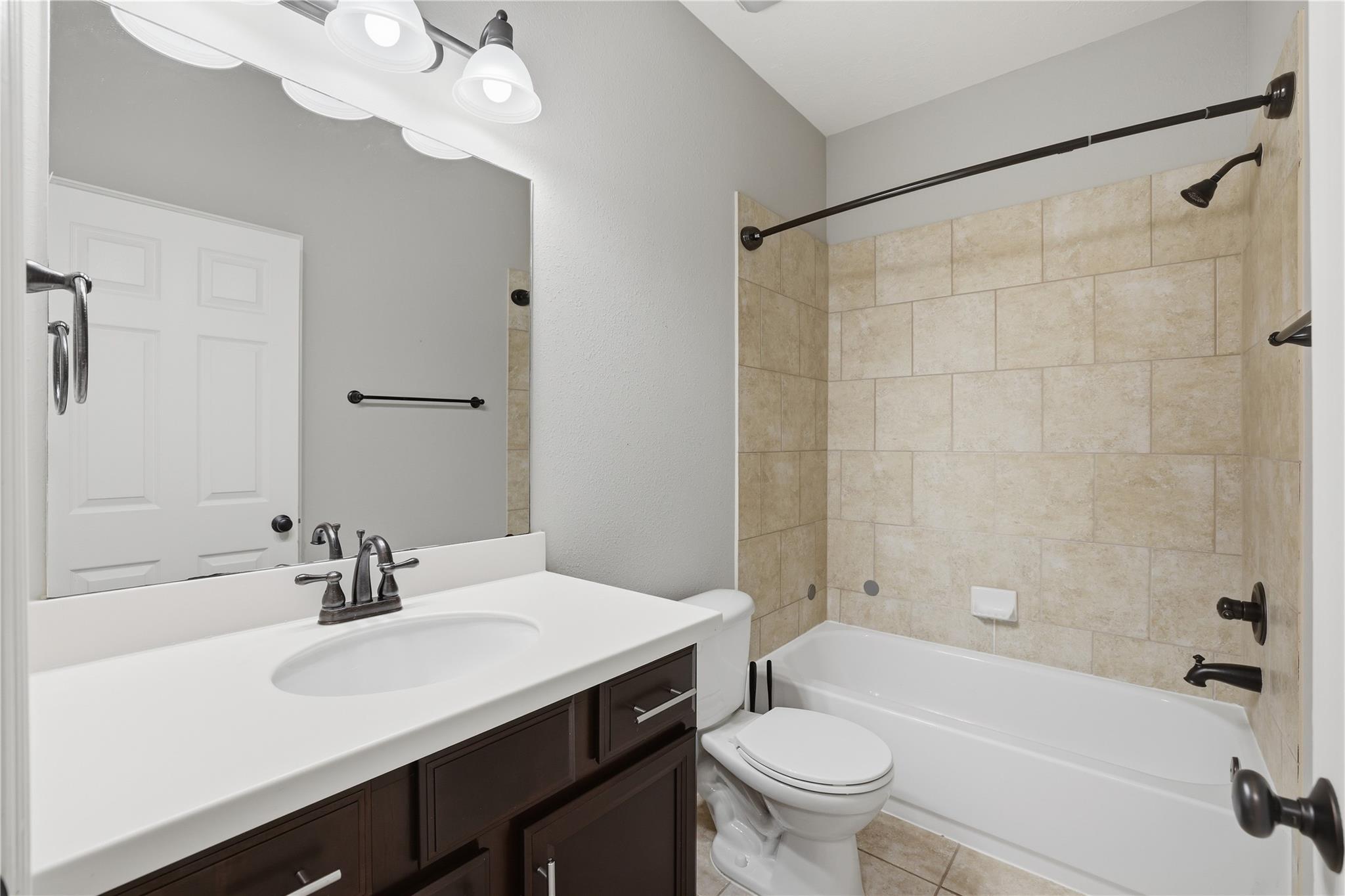 2412 Via Montesano