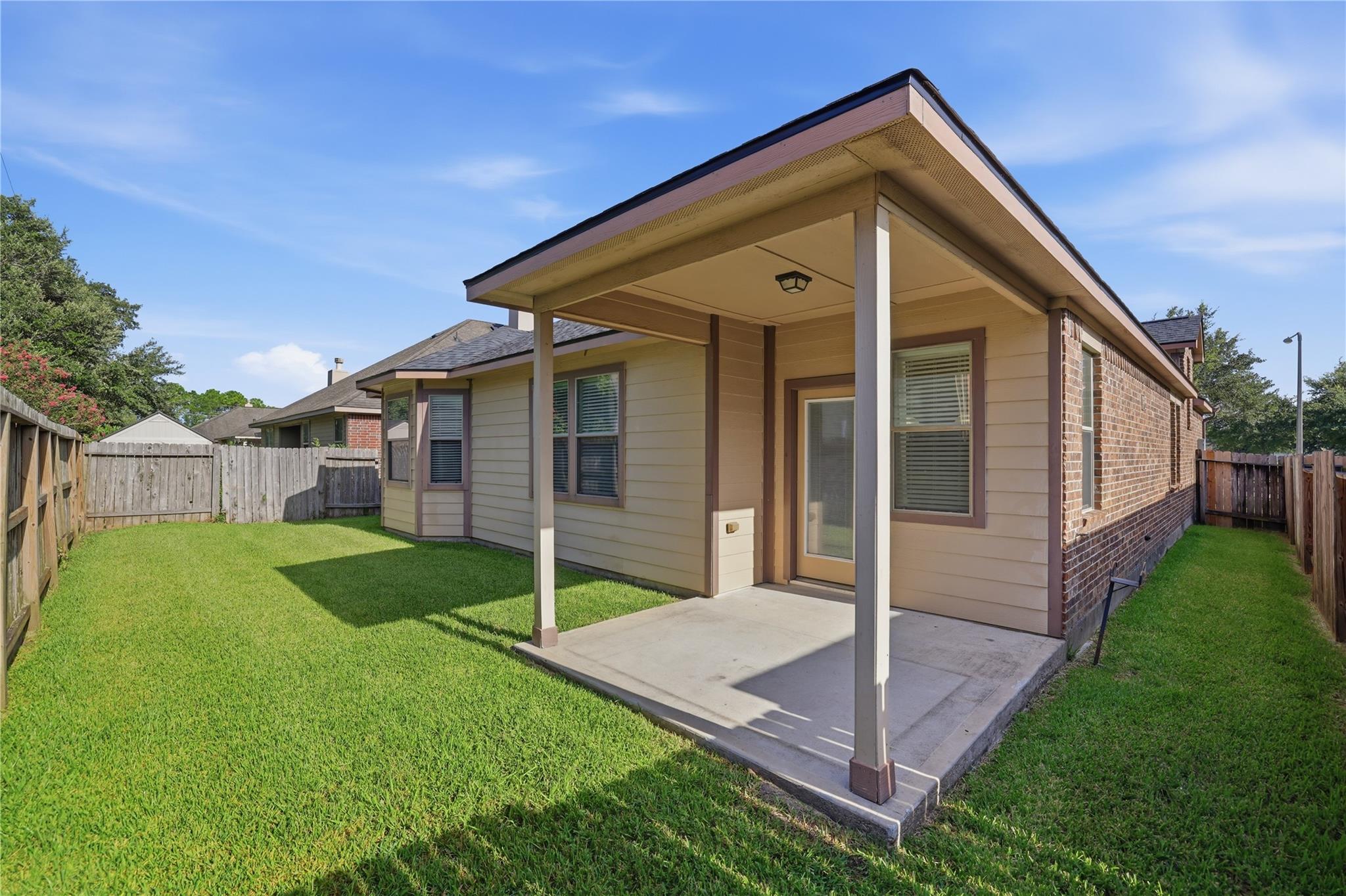 2412 Via Montesano