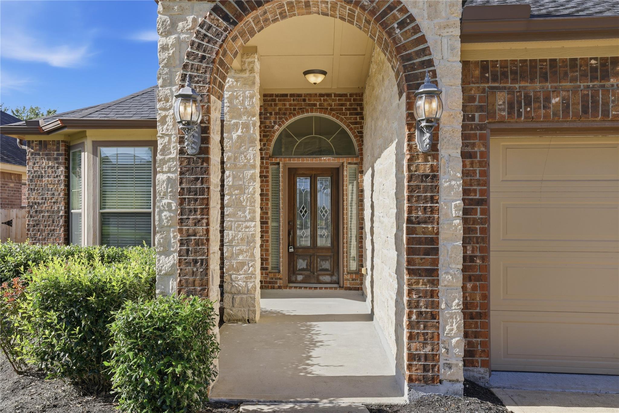 2412 Via Montesano