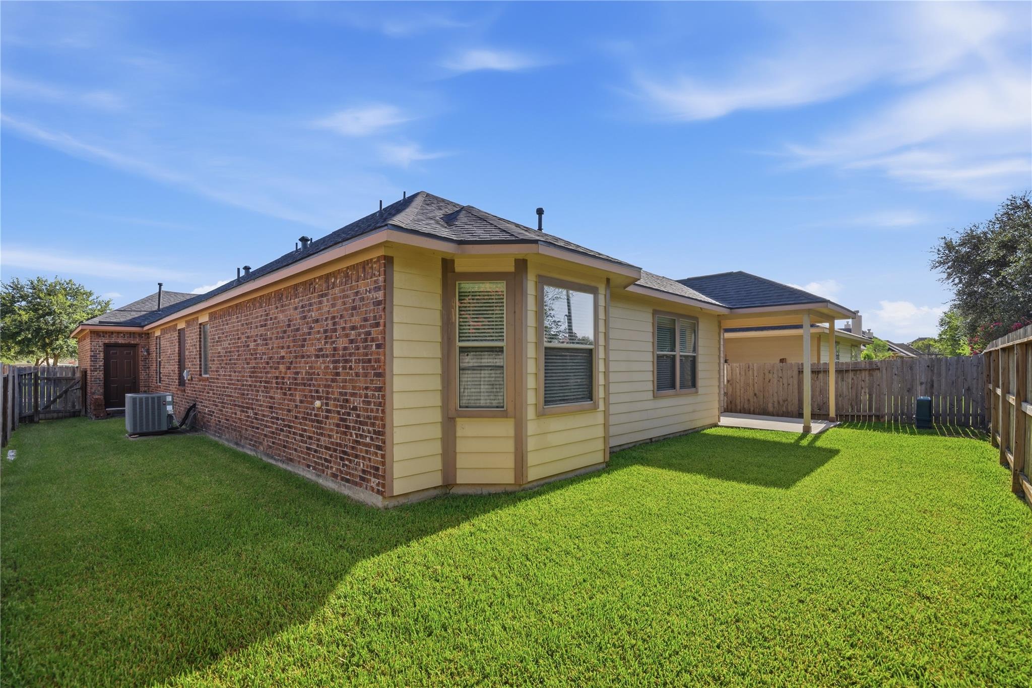 2412 Via Montesano