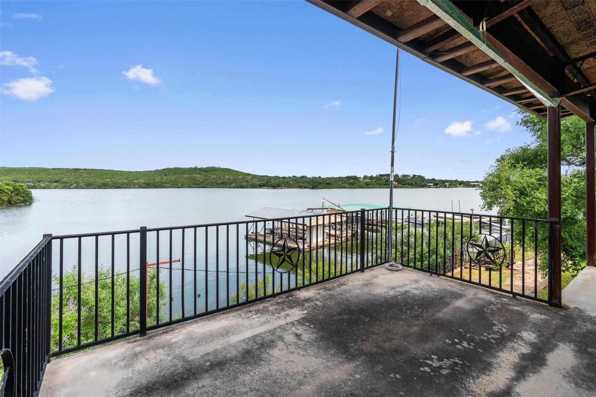 325 Eagle Rest LN