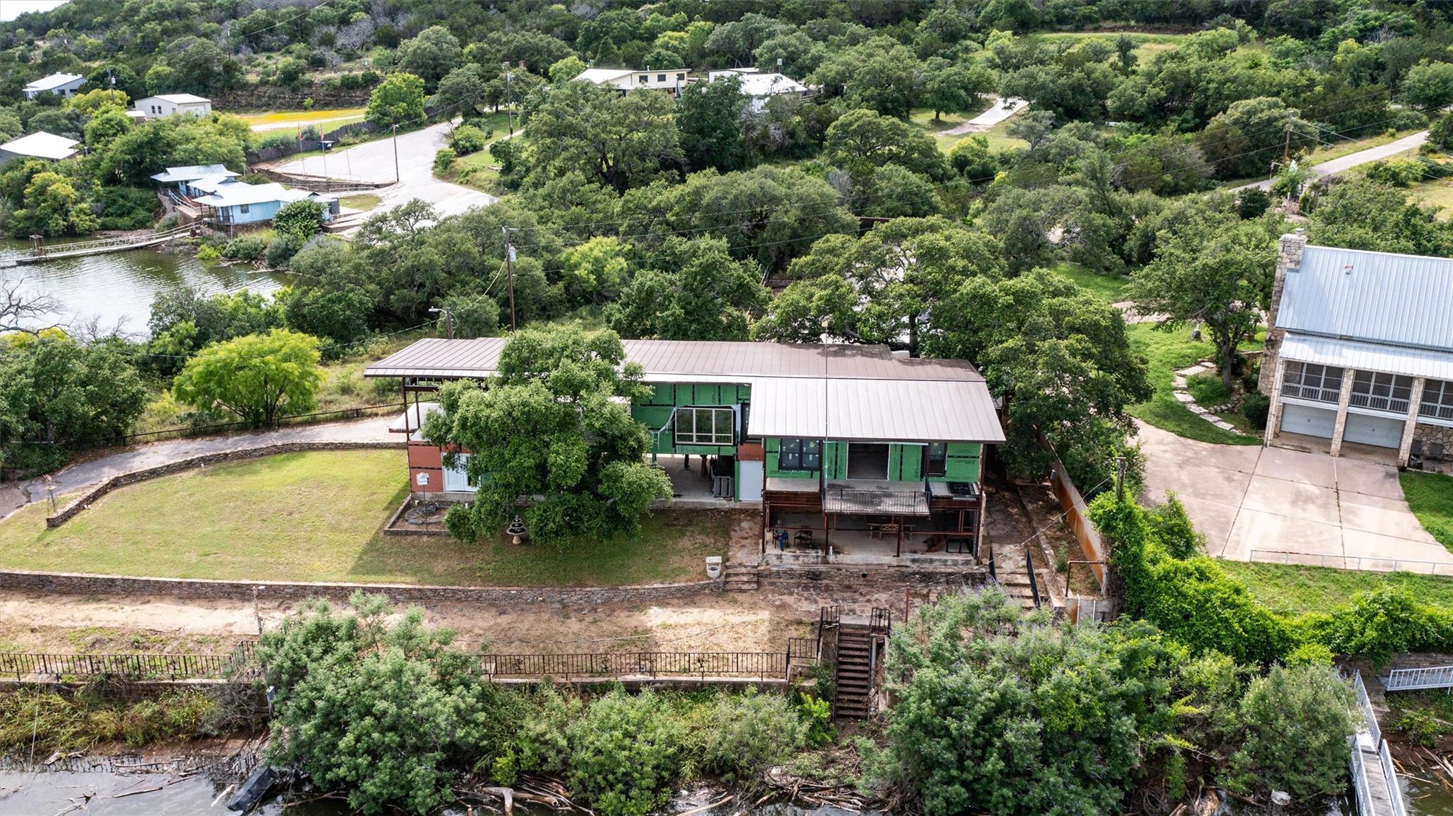 325 Eagle Rest LN