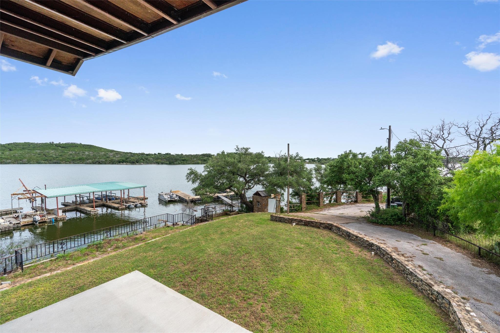 325 Eagle Rest LN