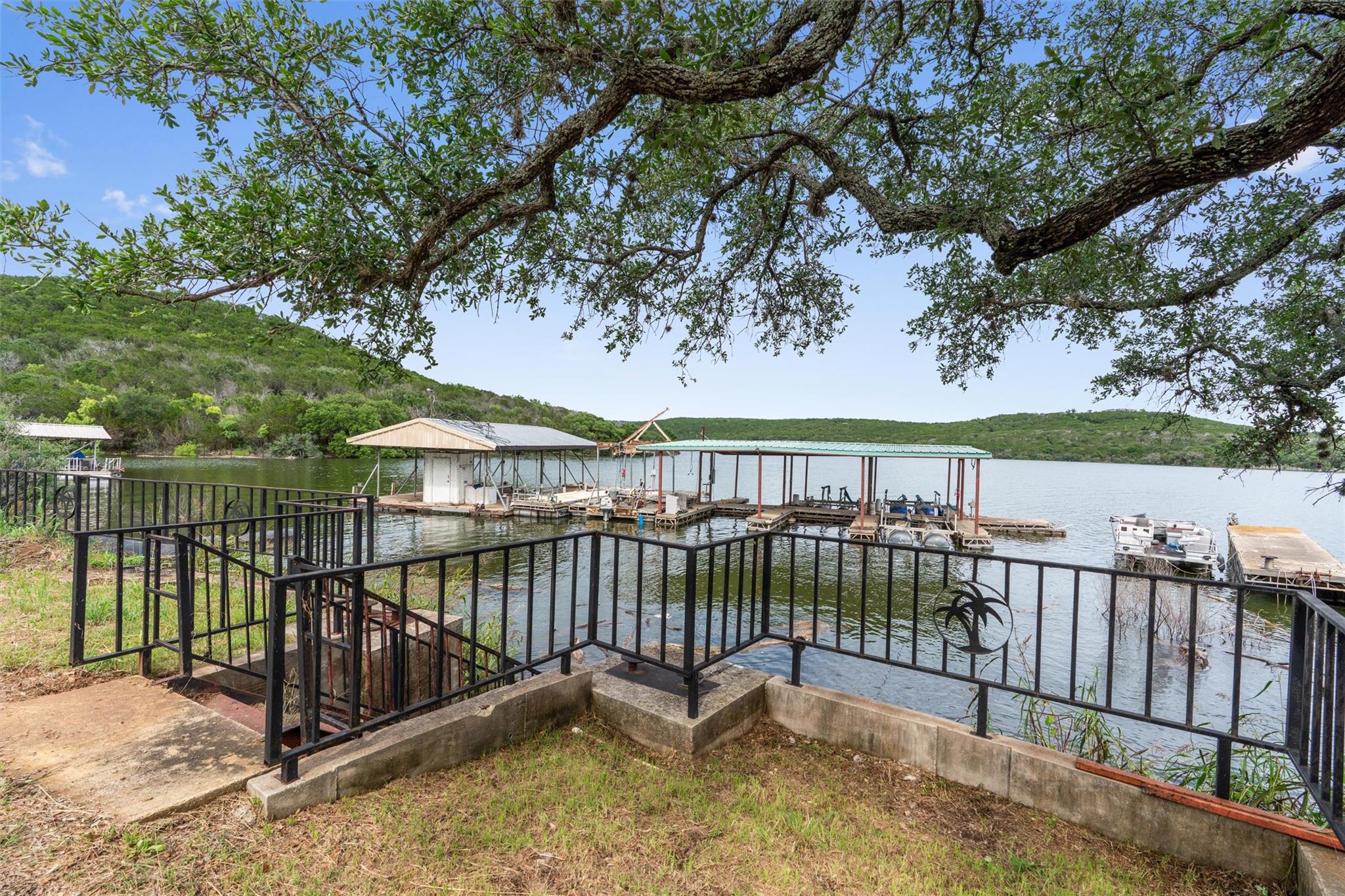 325 Eagle Rest LN
