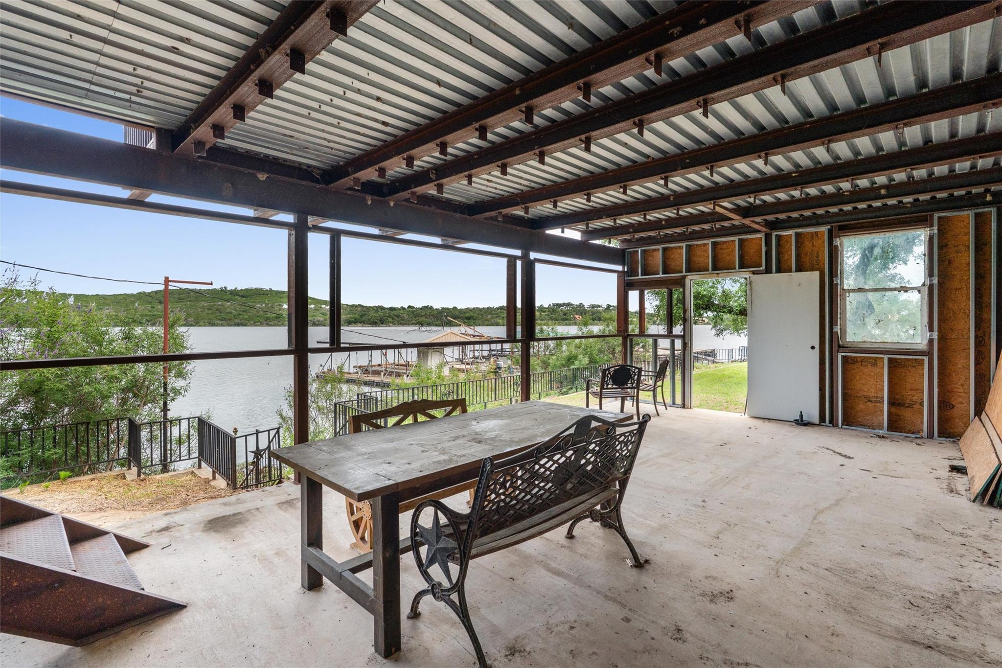 325 Eagle Rest LN