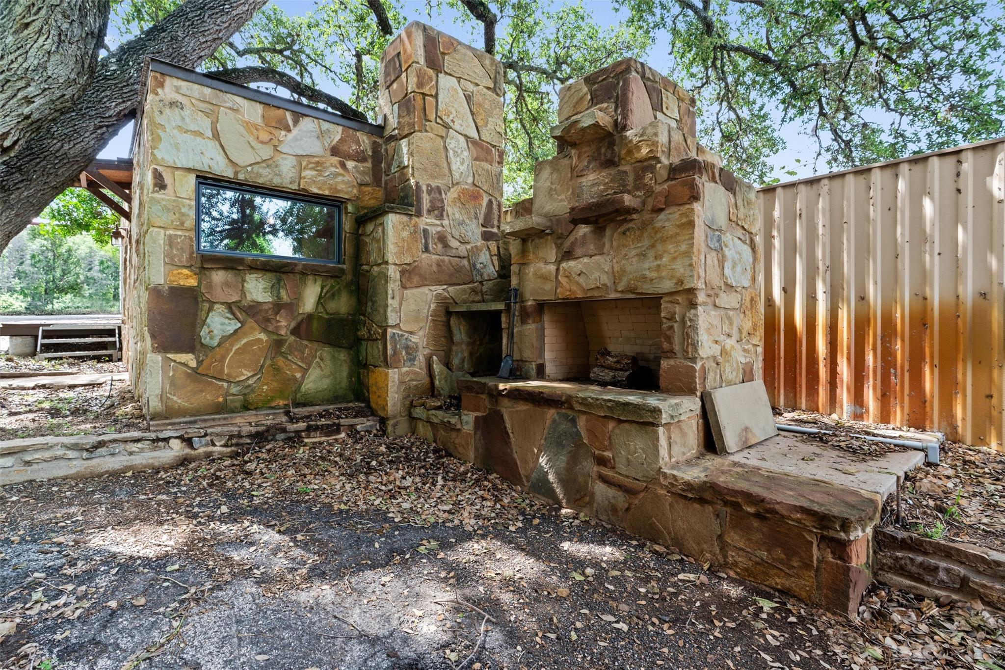 325 Eagle Rest LN