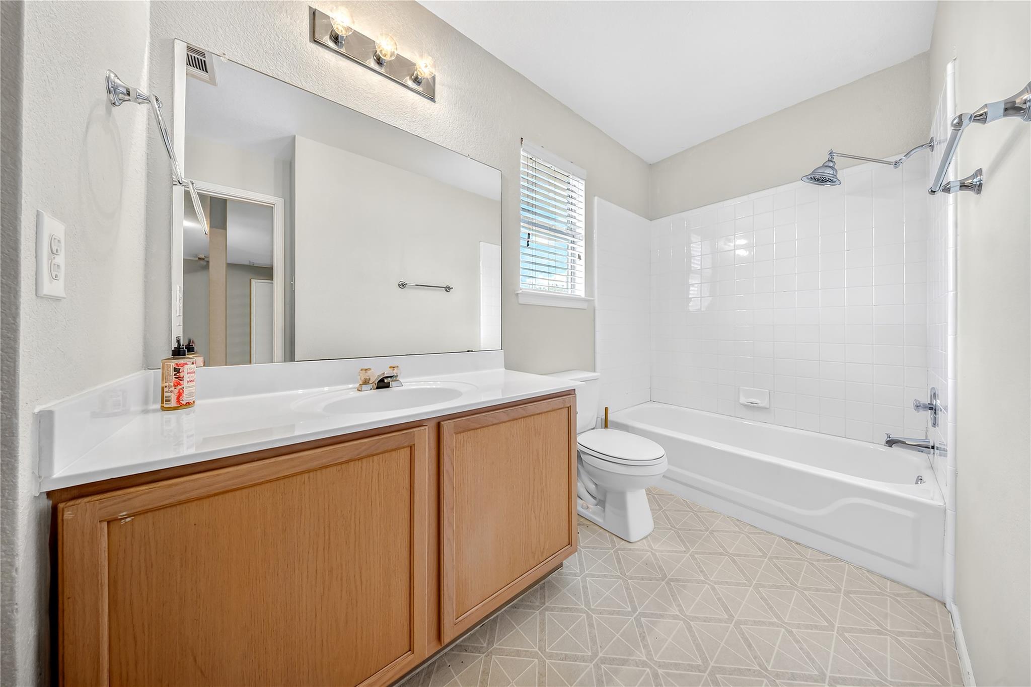 1610 Lloydminister WAY