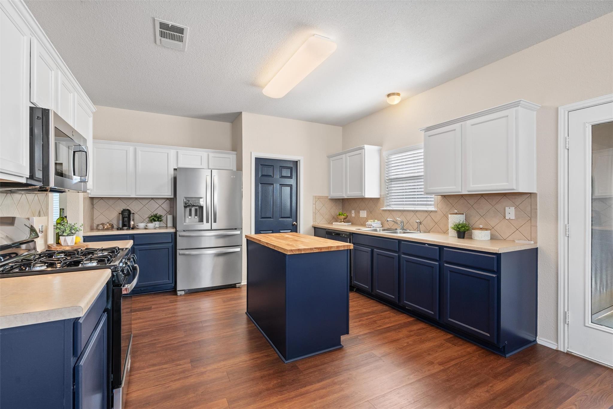 3404 Winding River TRL