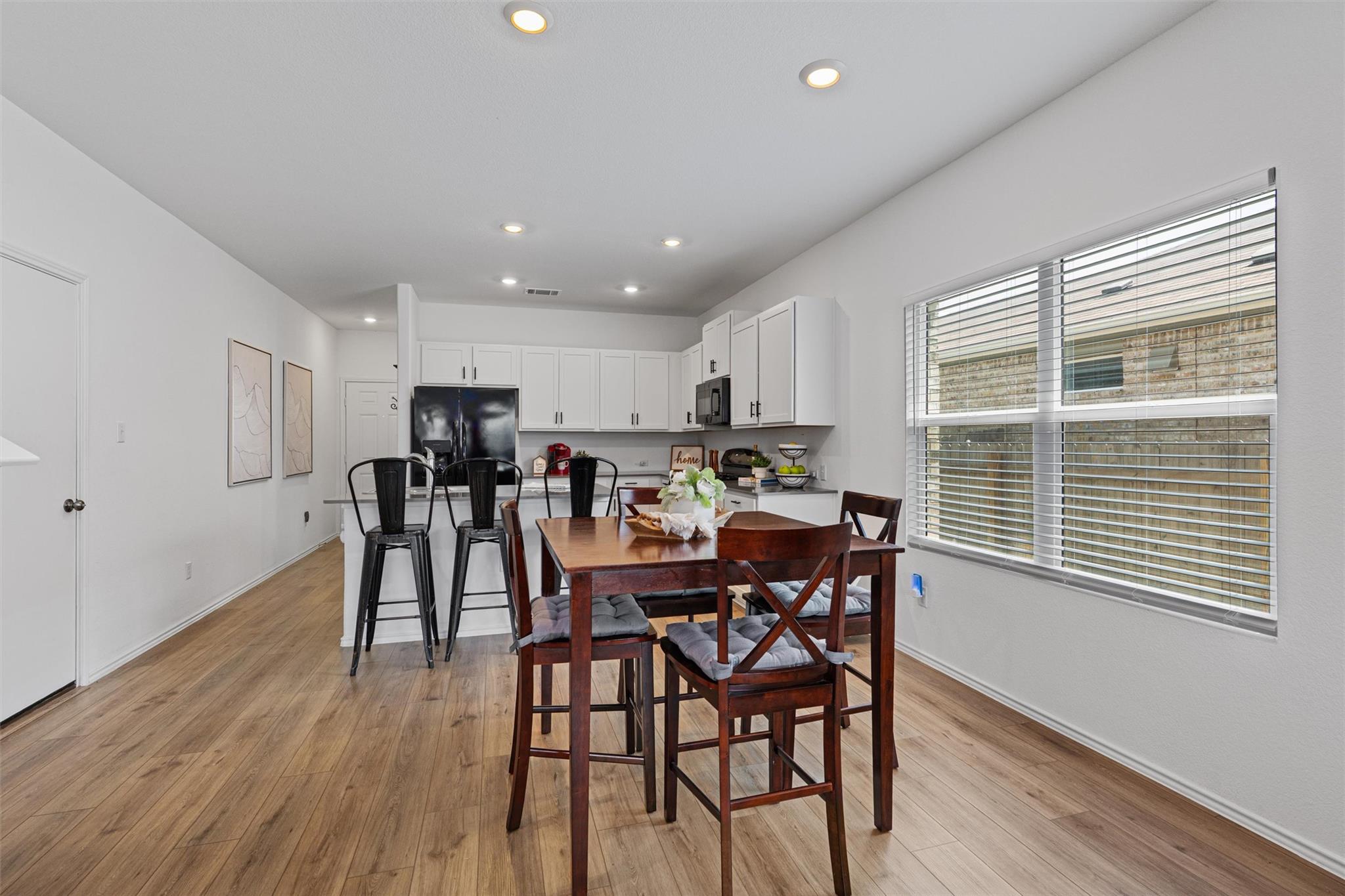 200 Montego ST