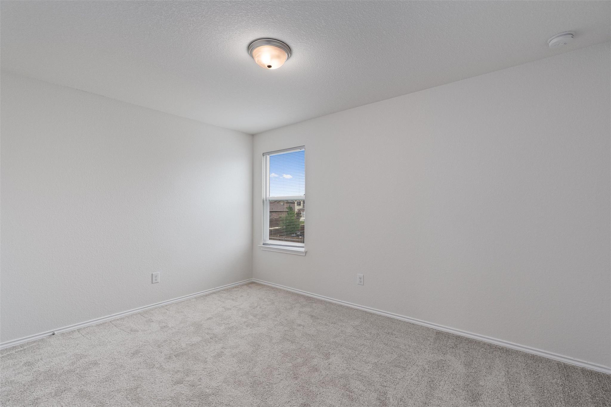 305 Los Cobos LN