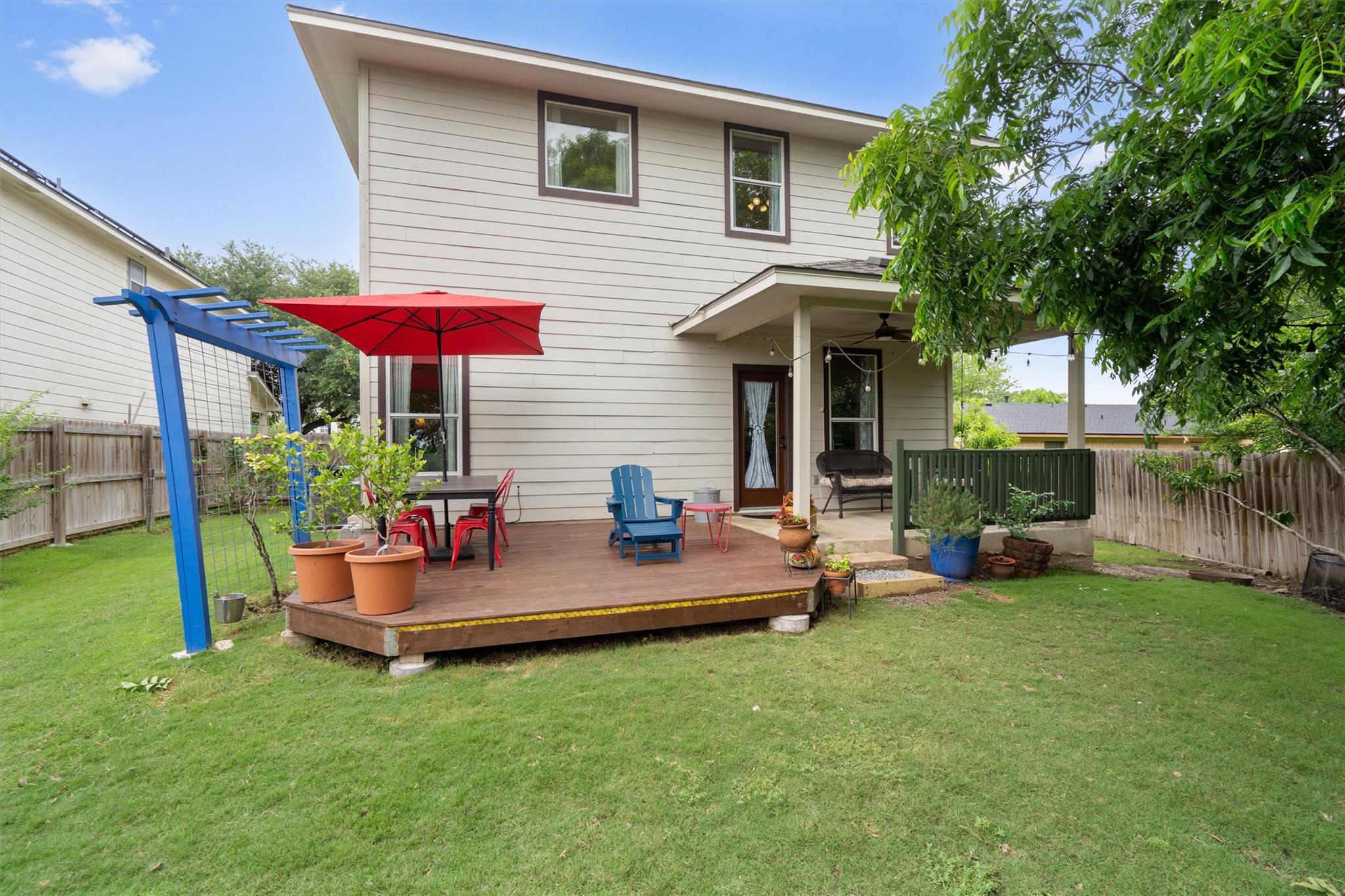 407 W Metcalfe ST