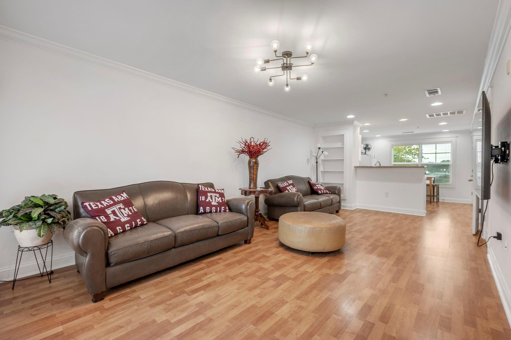 1725 Harvey Mitchell Parkway S # 2125