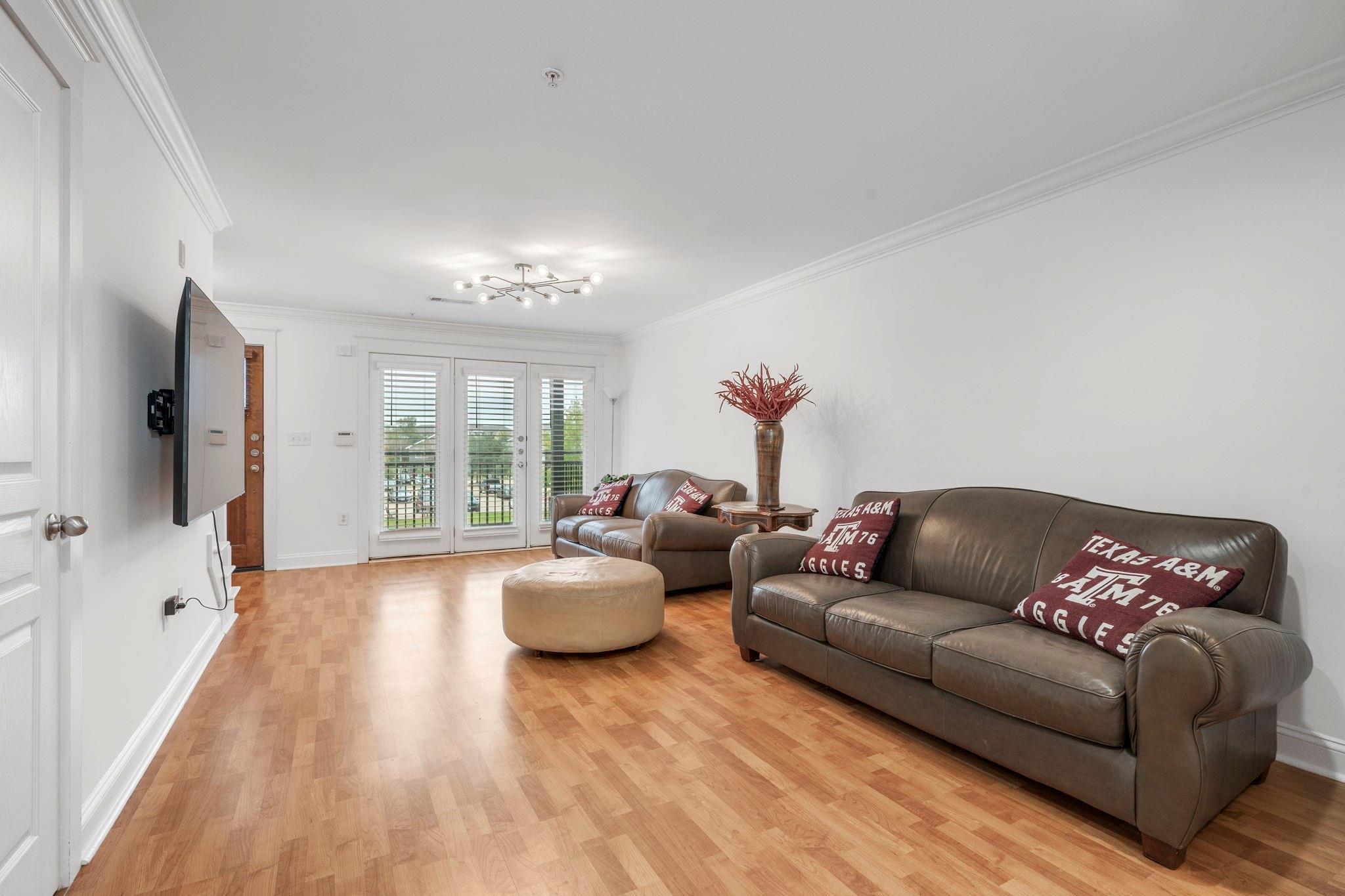 1725 Harvey Mitchell Parkway S # 2125