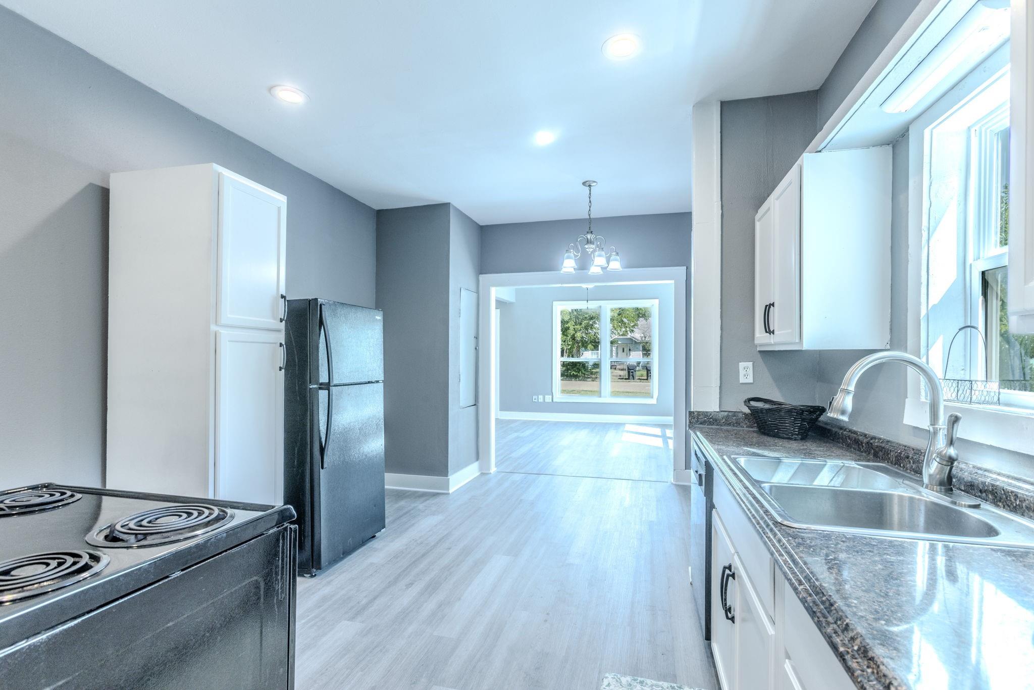 2322 Reuter Avenue