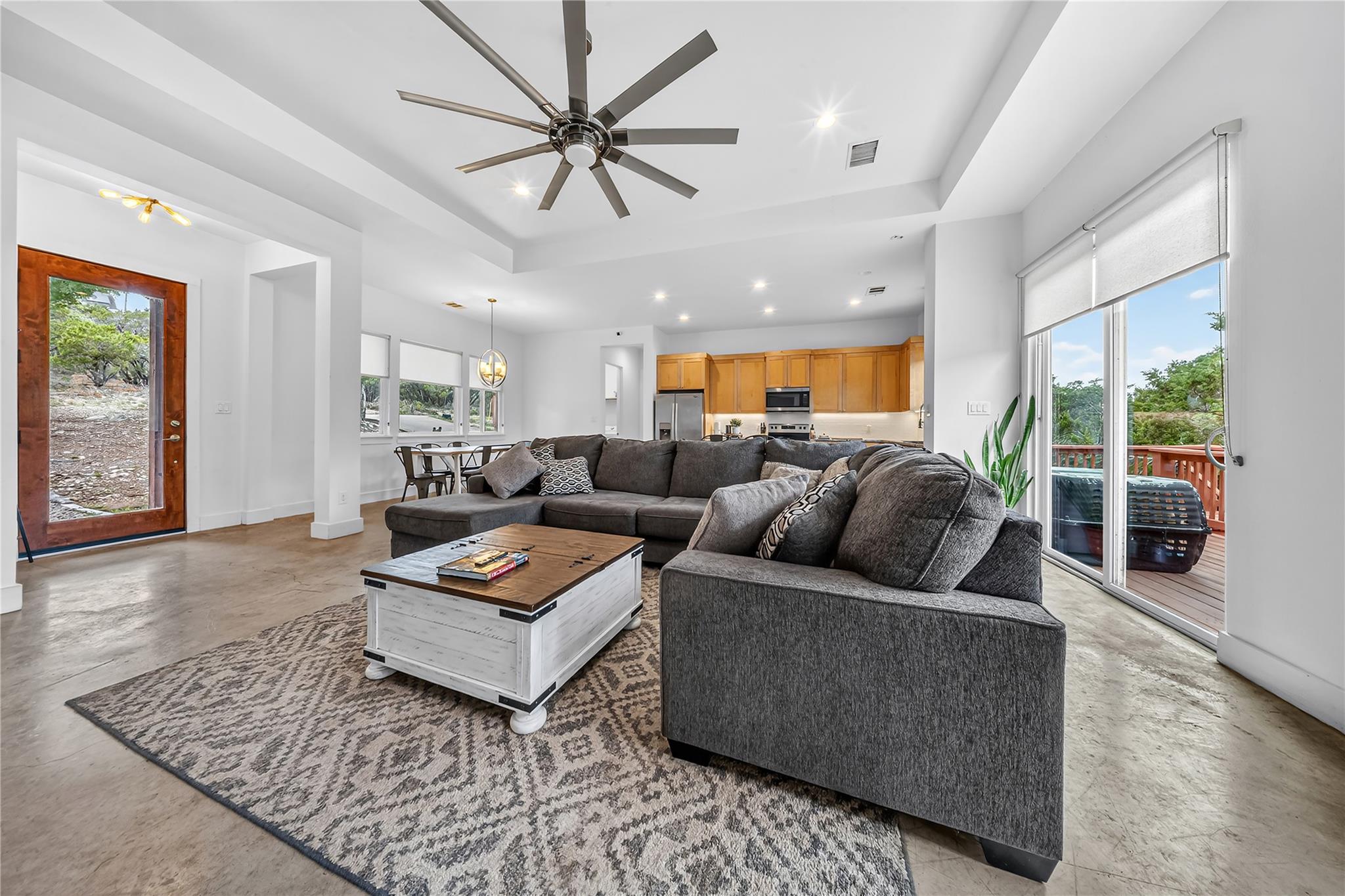 21002 Brewer LN