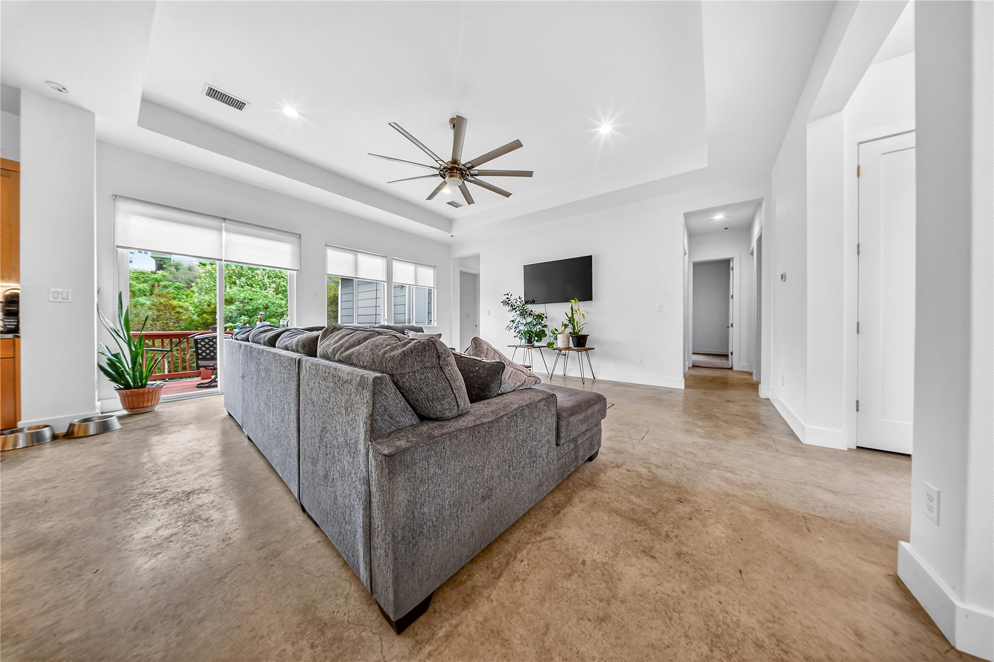 21002 Brewer LN