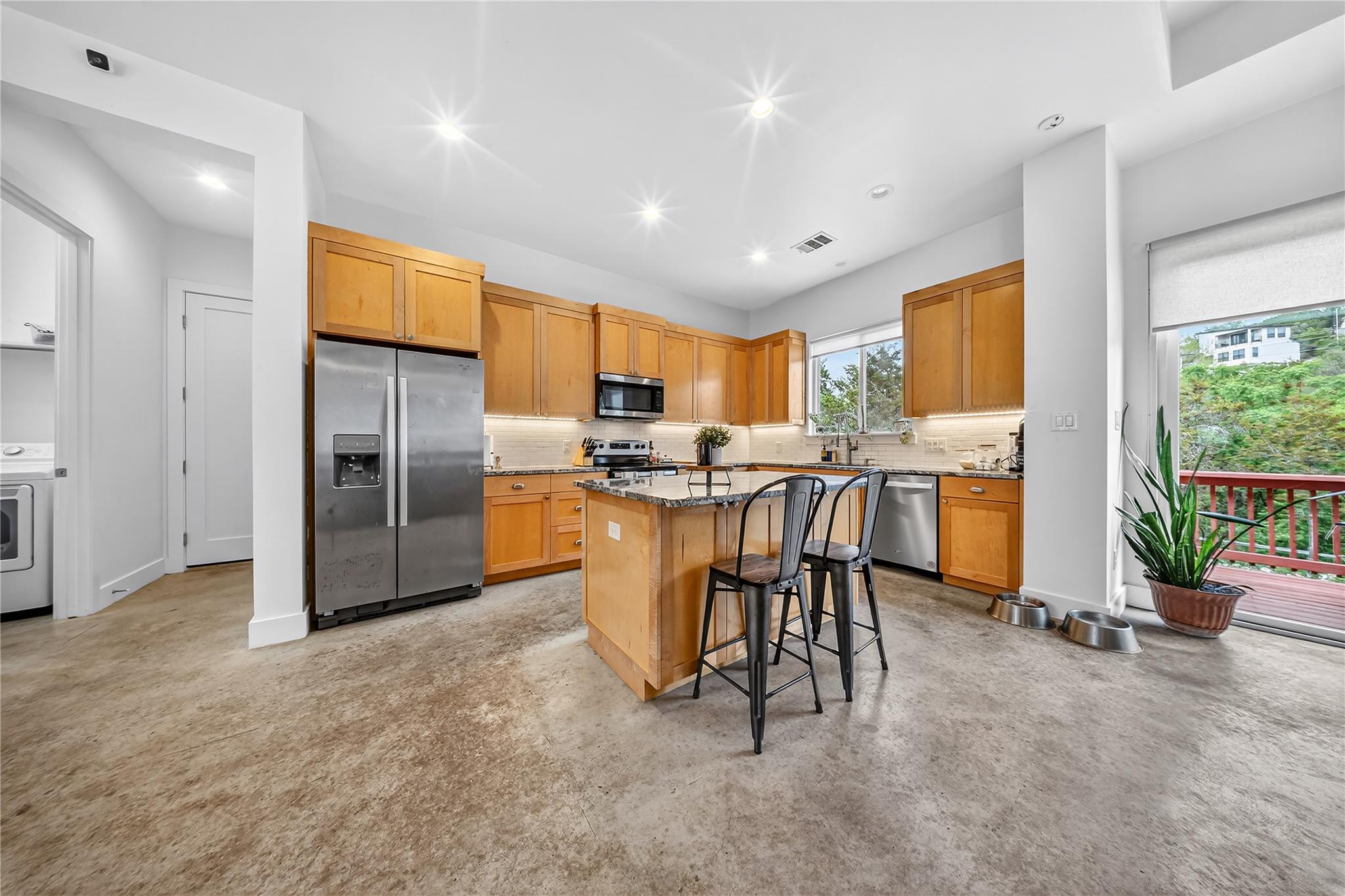 21002 Brewer LN