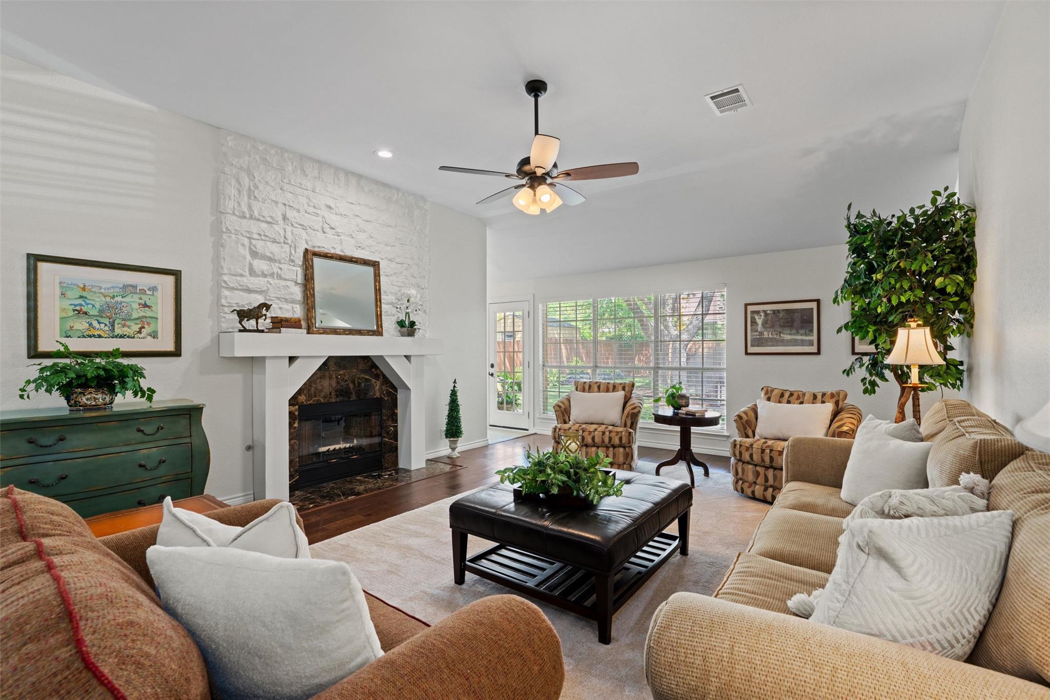 1202 Woodhollow CV
