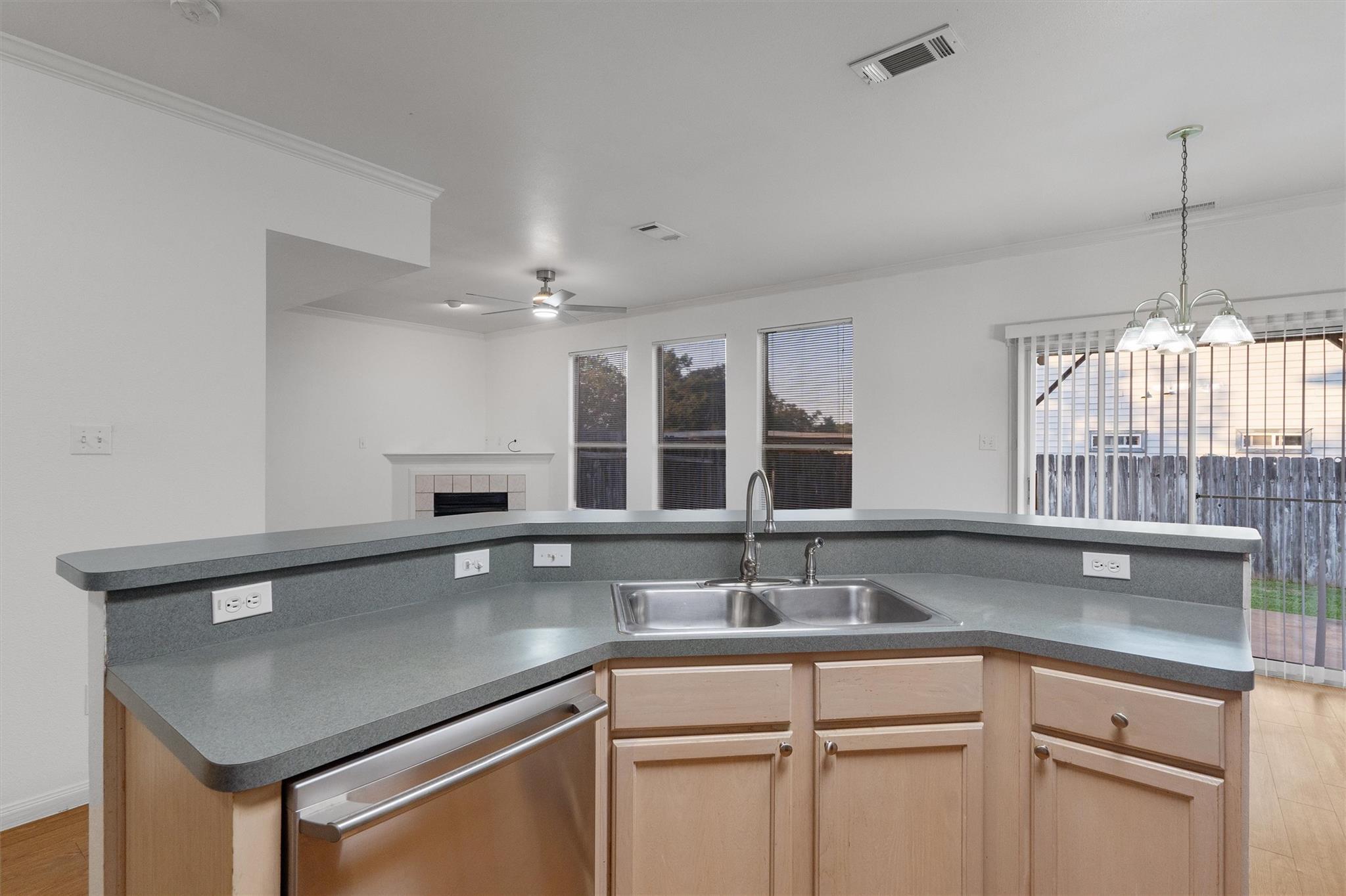 2913 #B Whisper Oaks LN