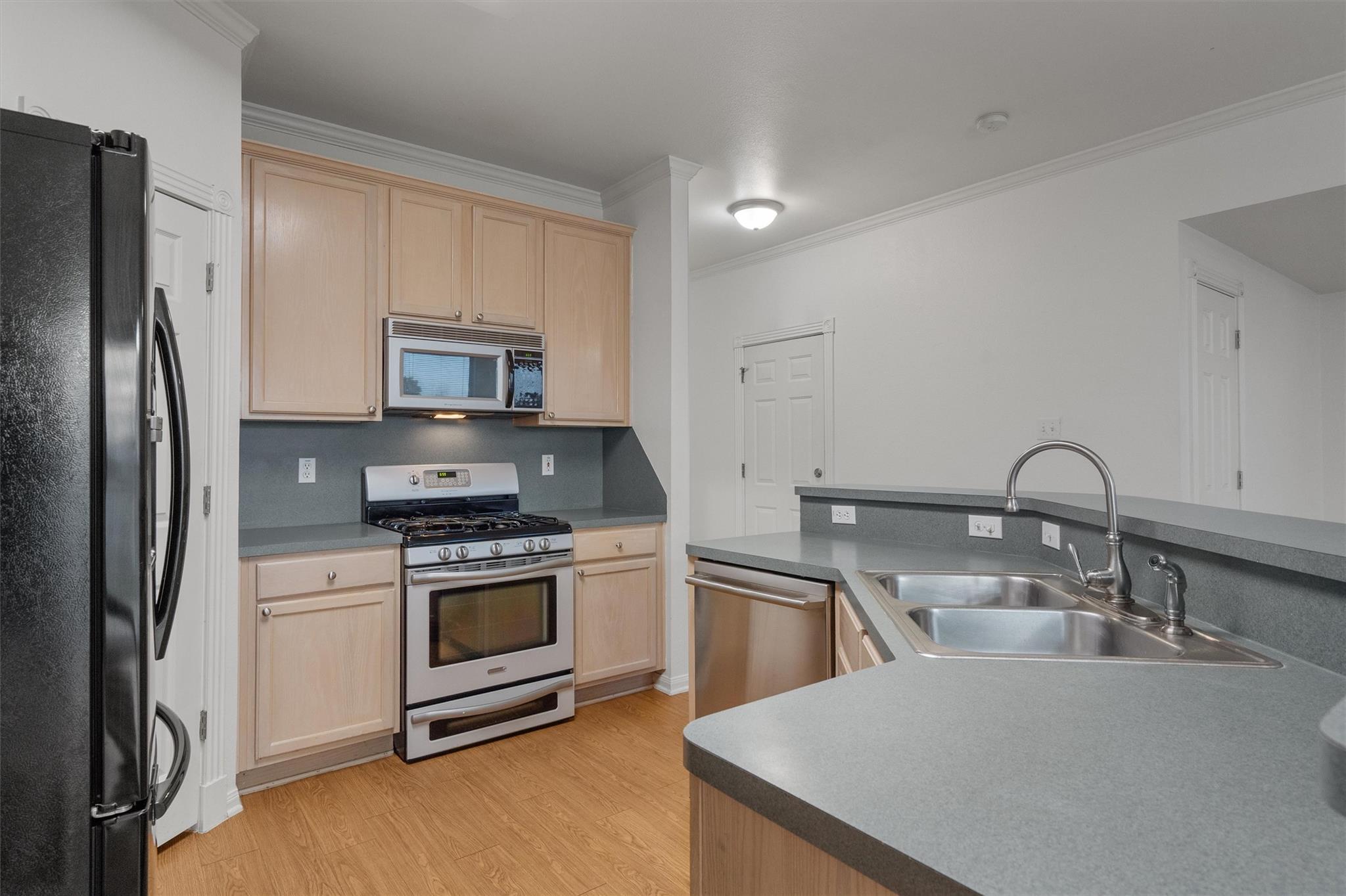 2913 #B Whisper Oaks LN