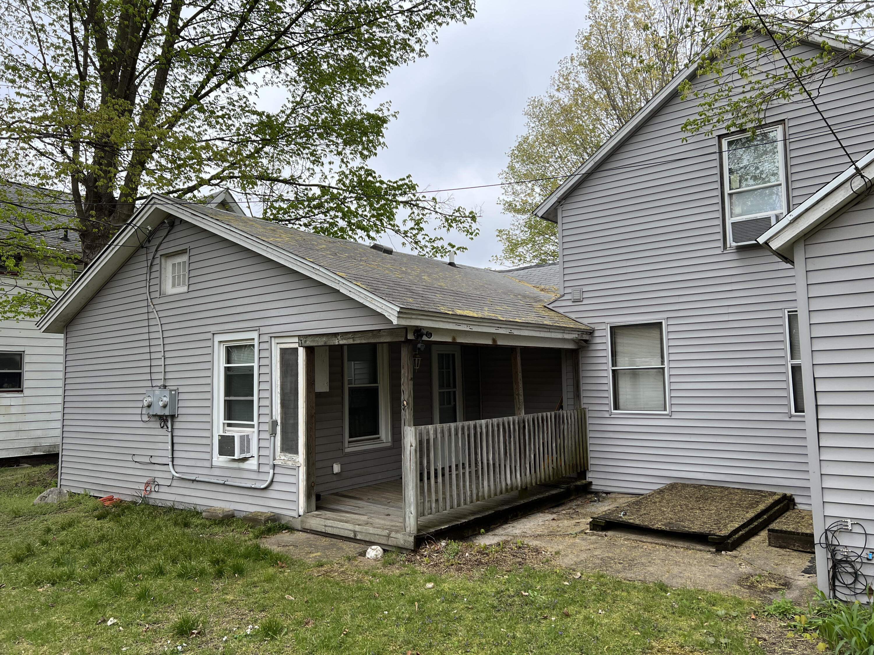 216 S 4th Street