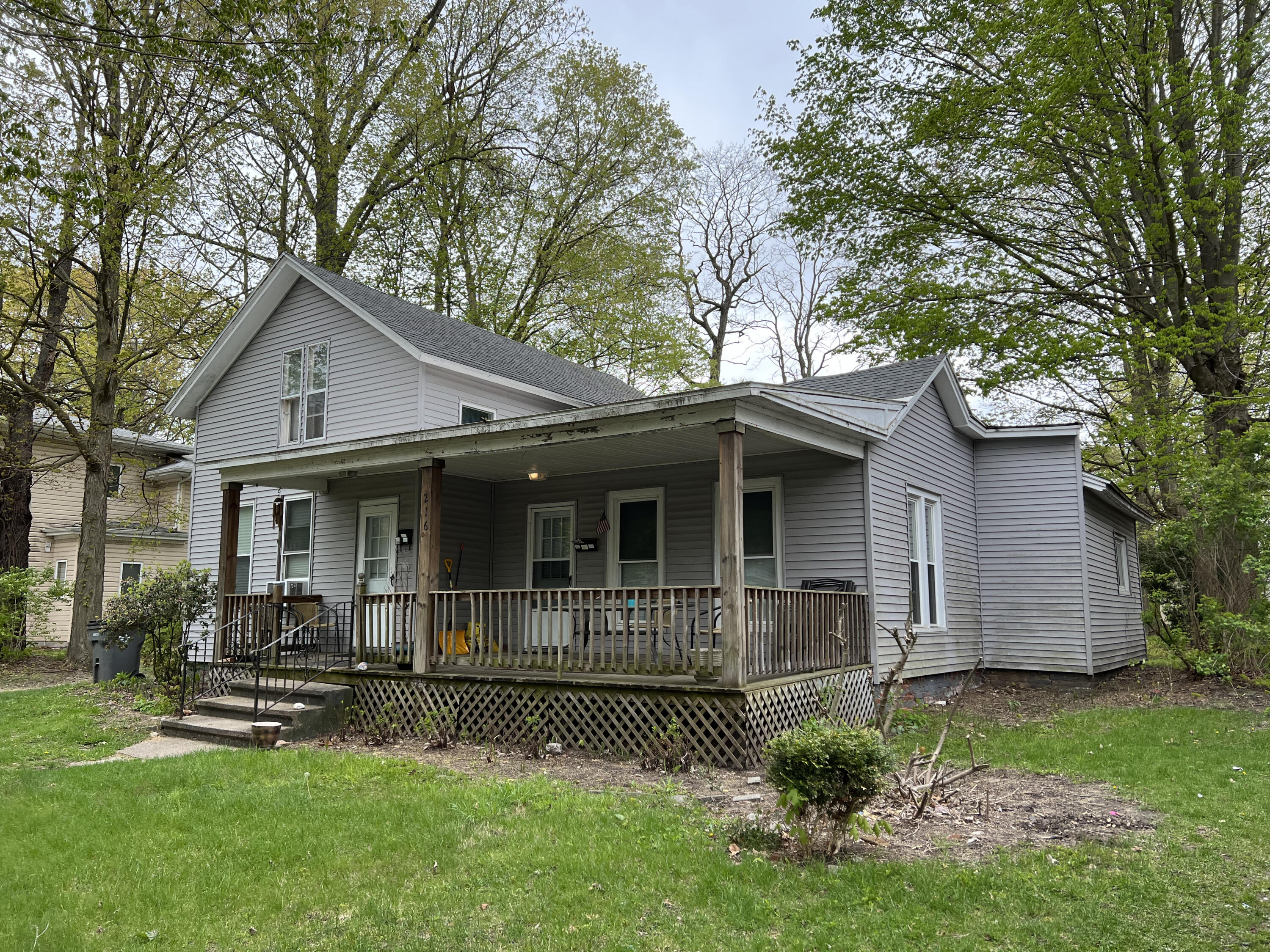 216 S 4th Street