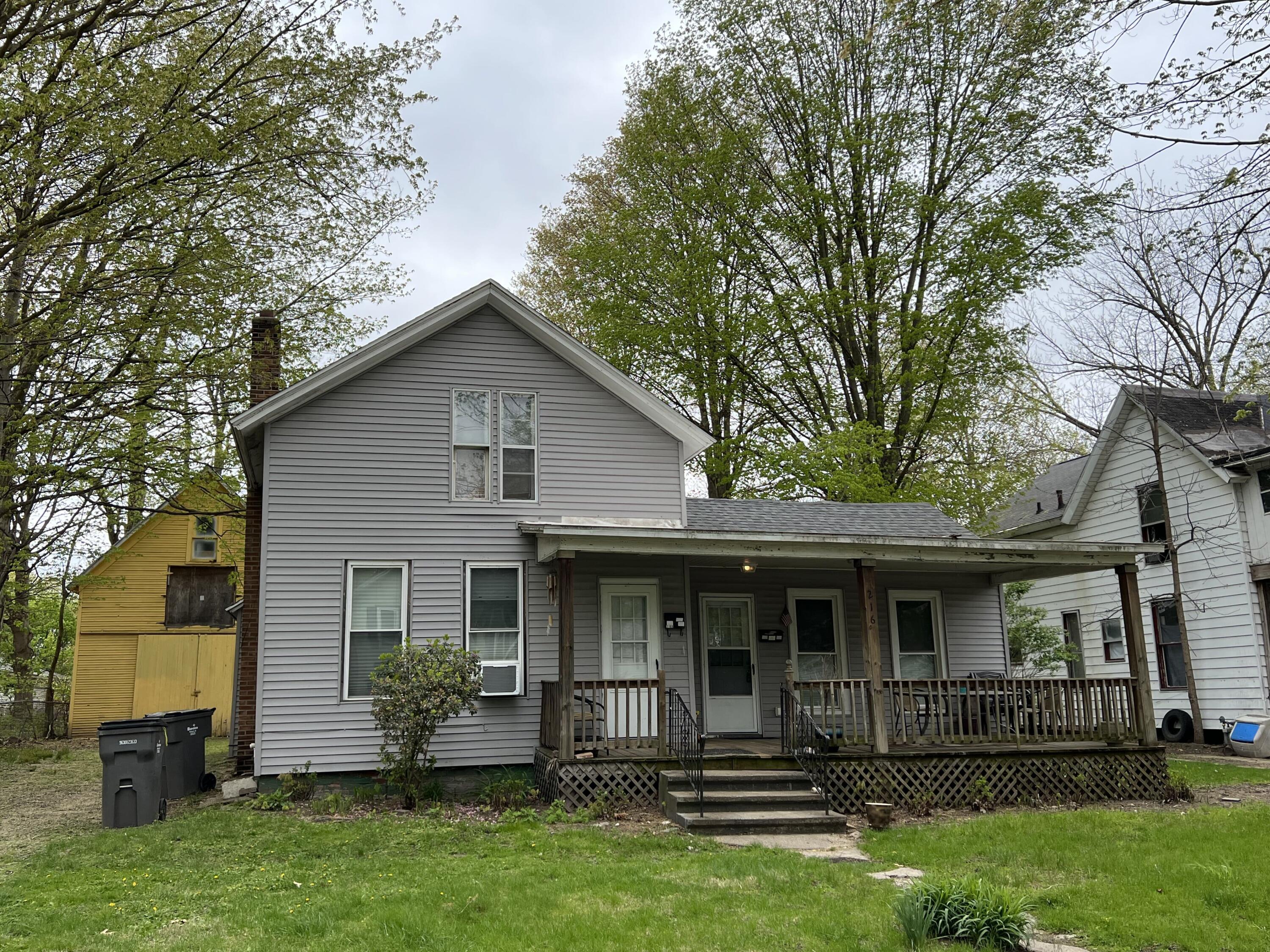 216 S 4th Street
