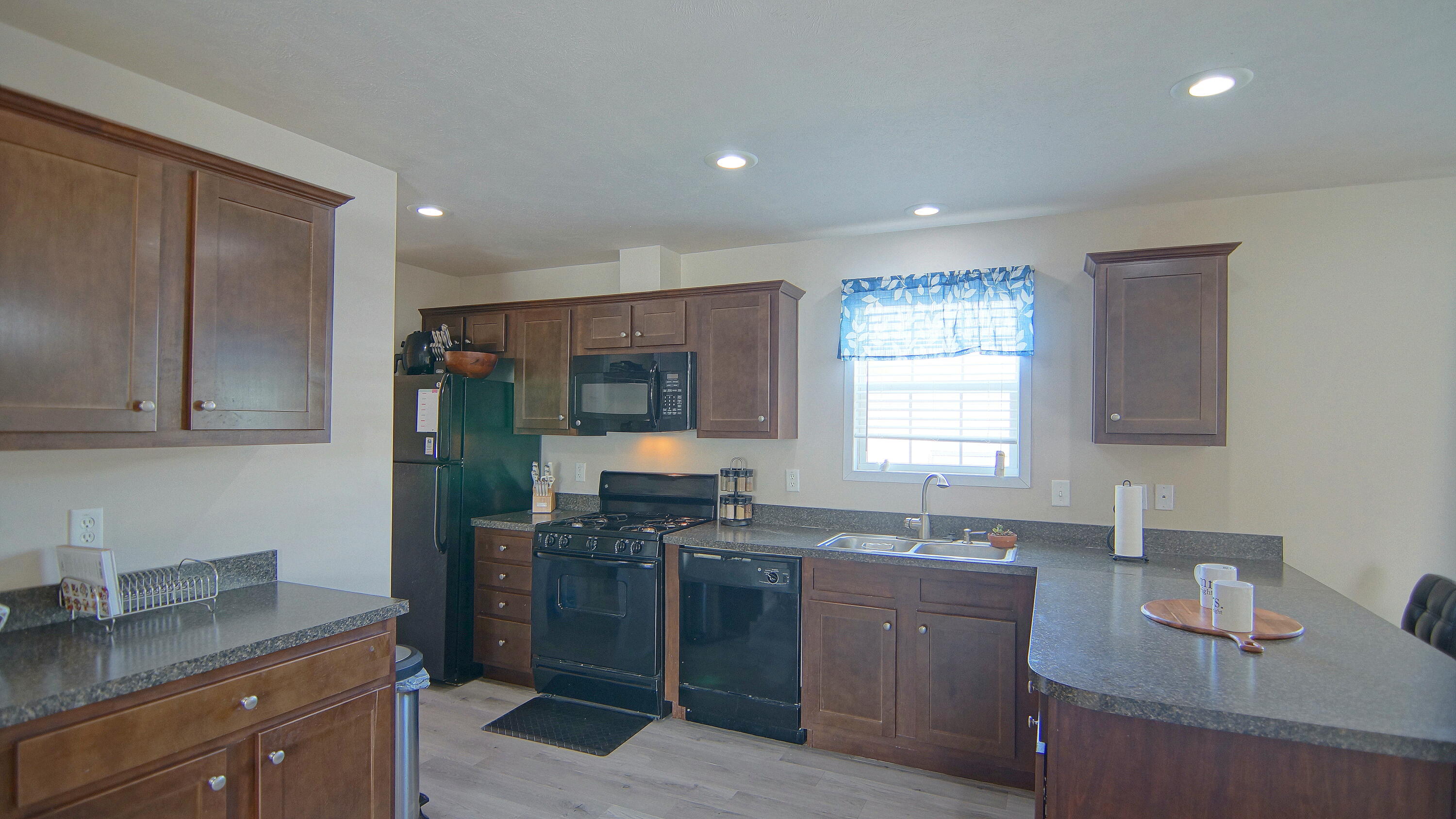 11159 Red Arrow Highway 103