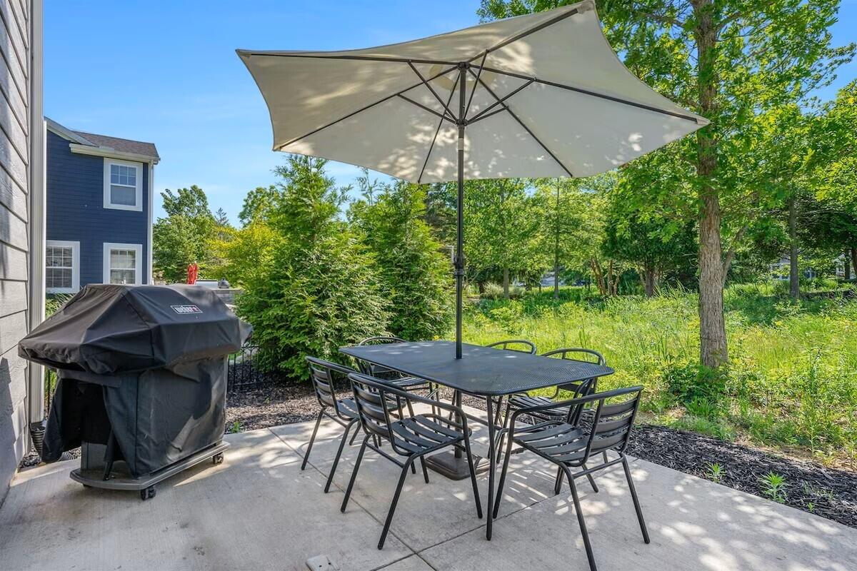 665 Meadow Drive