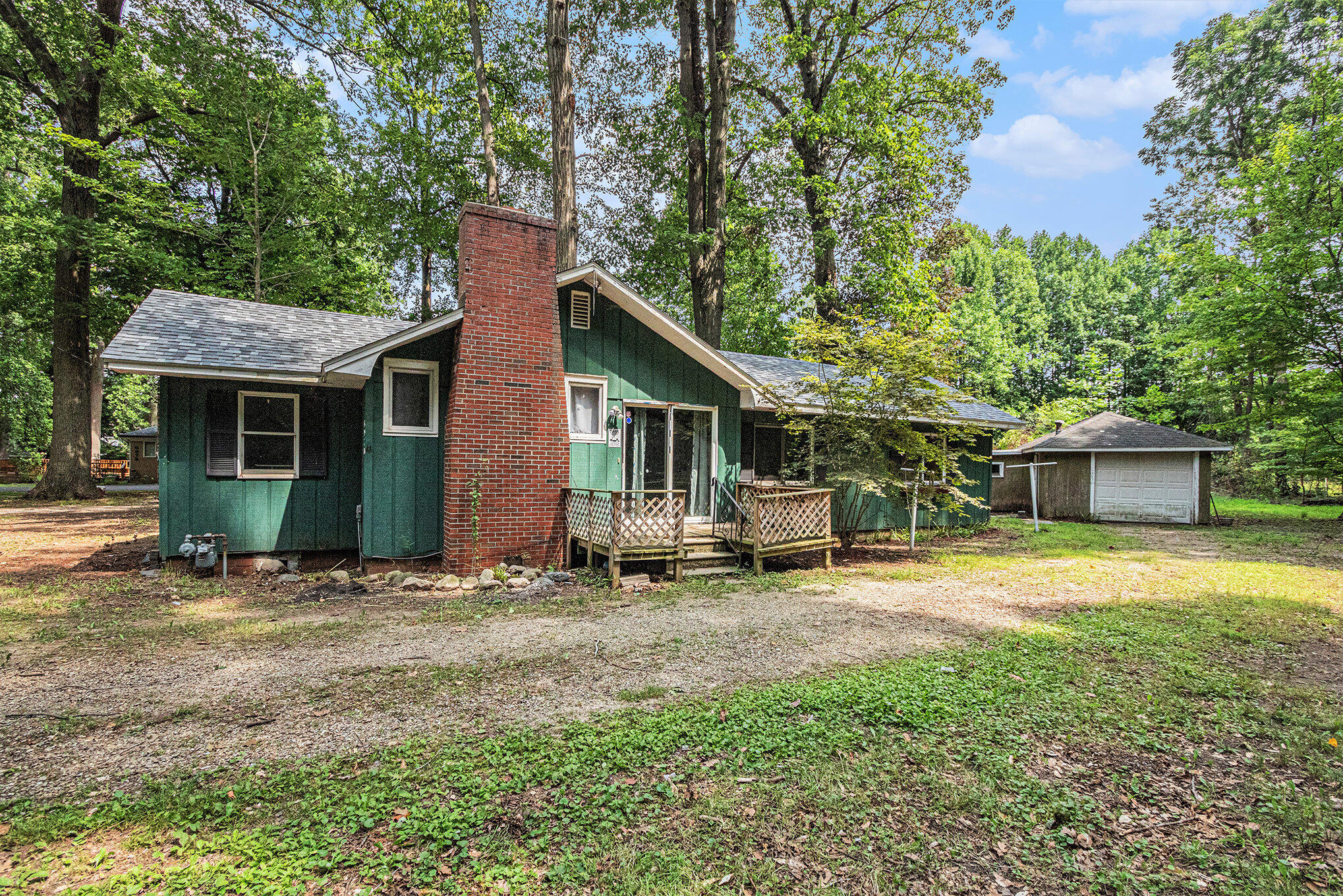 6970 Shady Lane