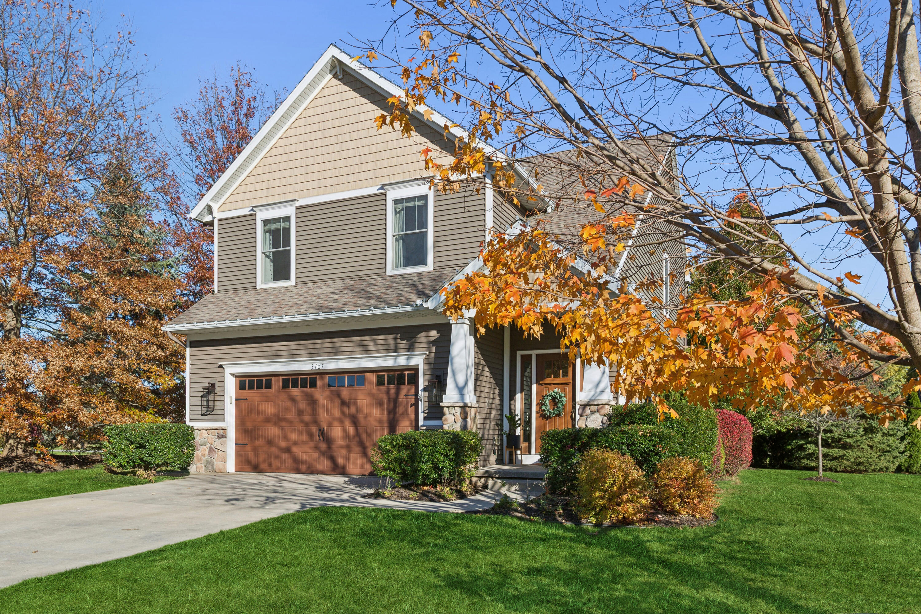 3707 Fox Crossing, St. Joseph