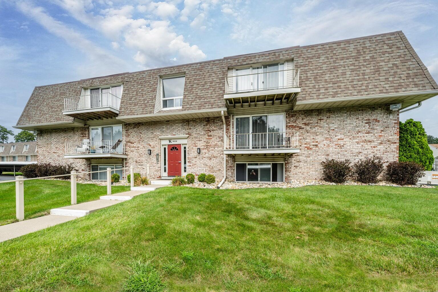 3626 Lakeshore Dr K9 9, St. Joseph Unit: 9