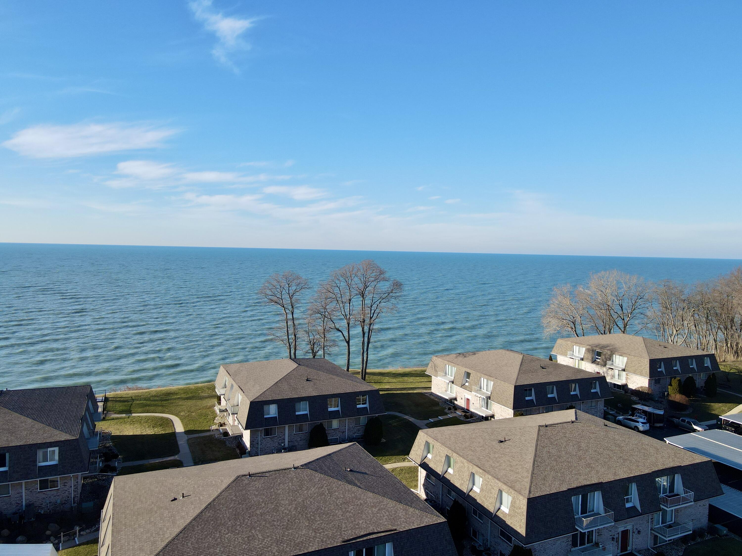 3626 Lakeshore Dr K9 9, St. Joseph Unit: 9