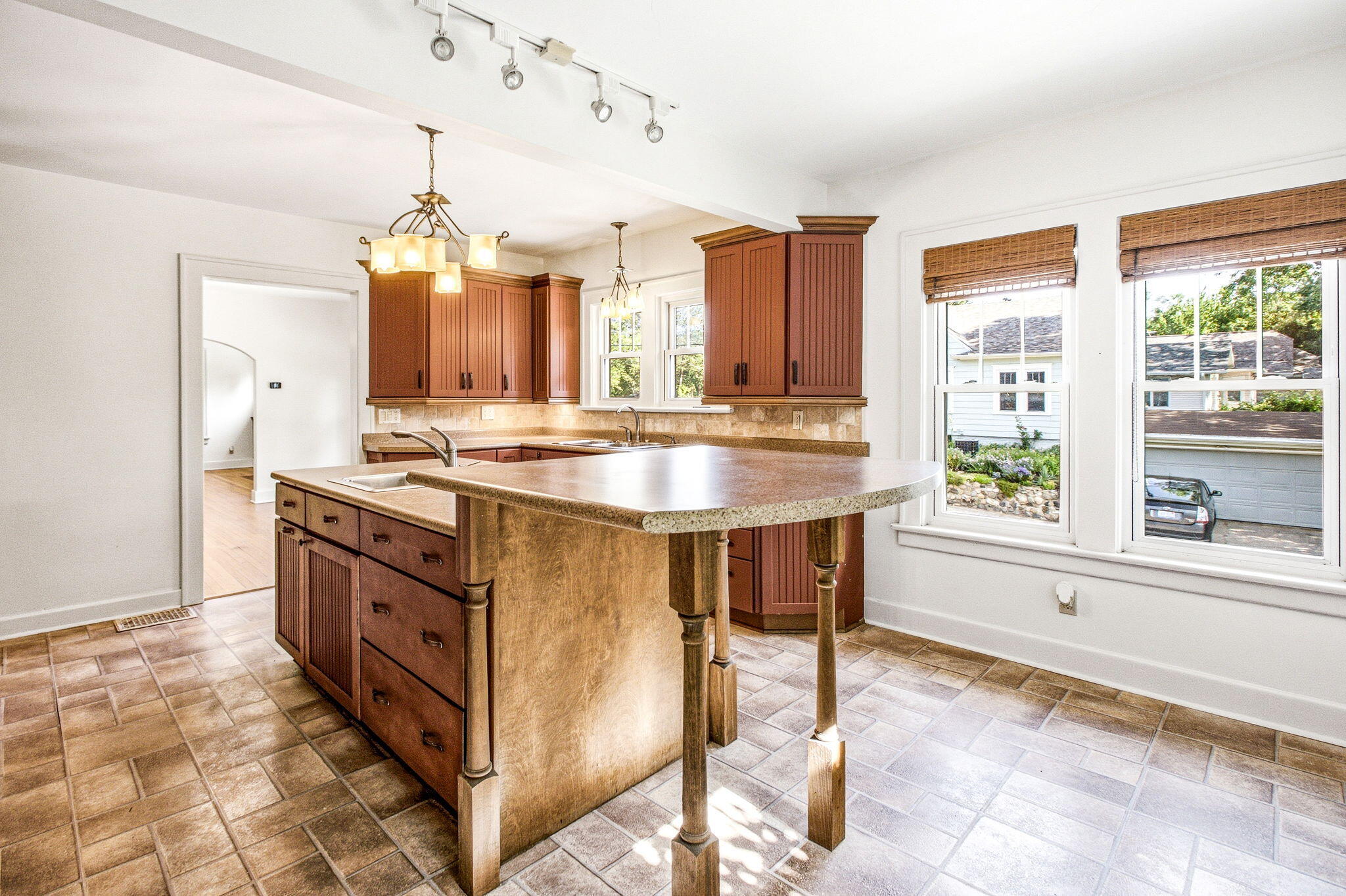 2501 Lakeview Avenue, St. Joseph
