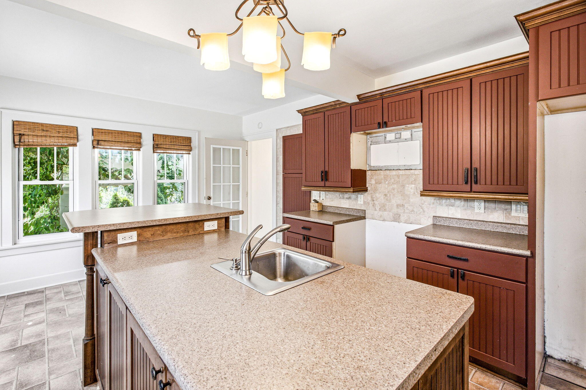 2501 Lakeview Avenue, St. Joseph