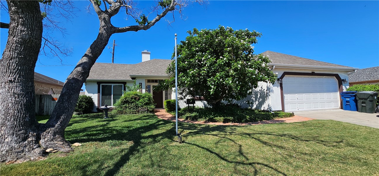 6822 Vineyard Dr