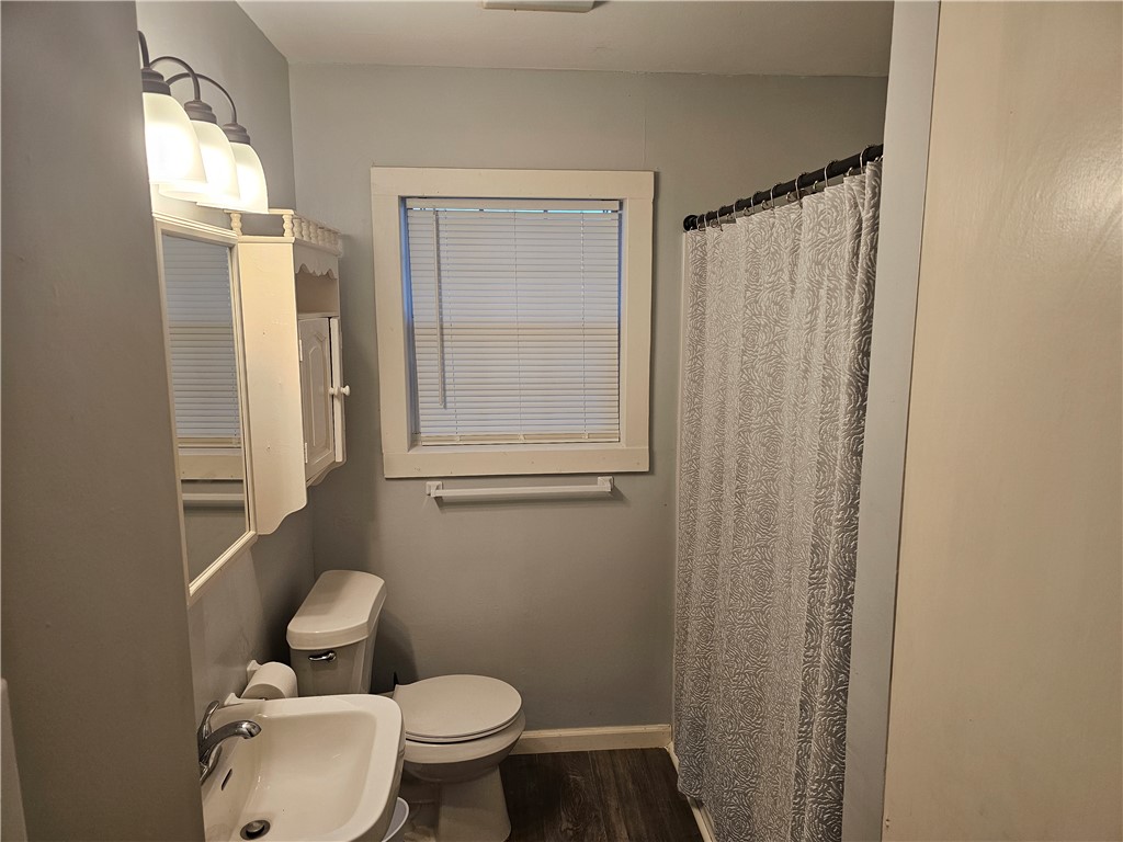 229 Courtland Dr