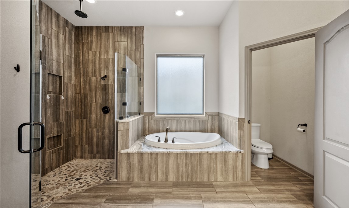 3102 N Oso Pkwy