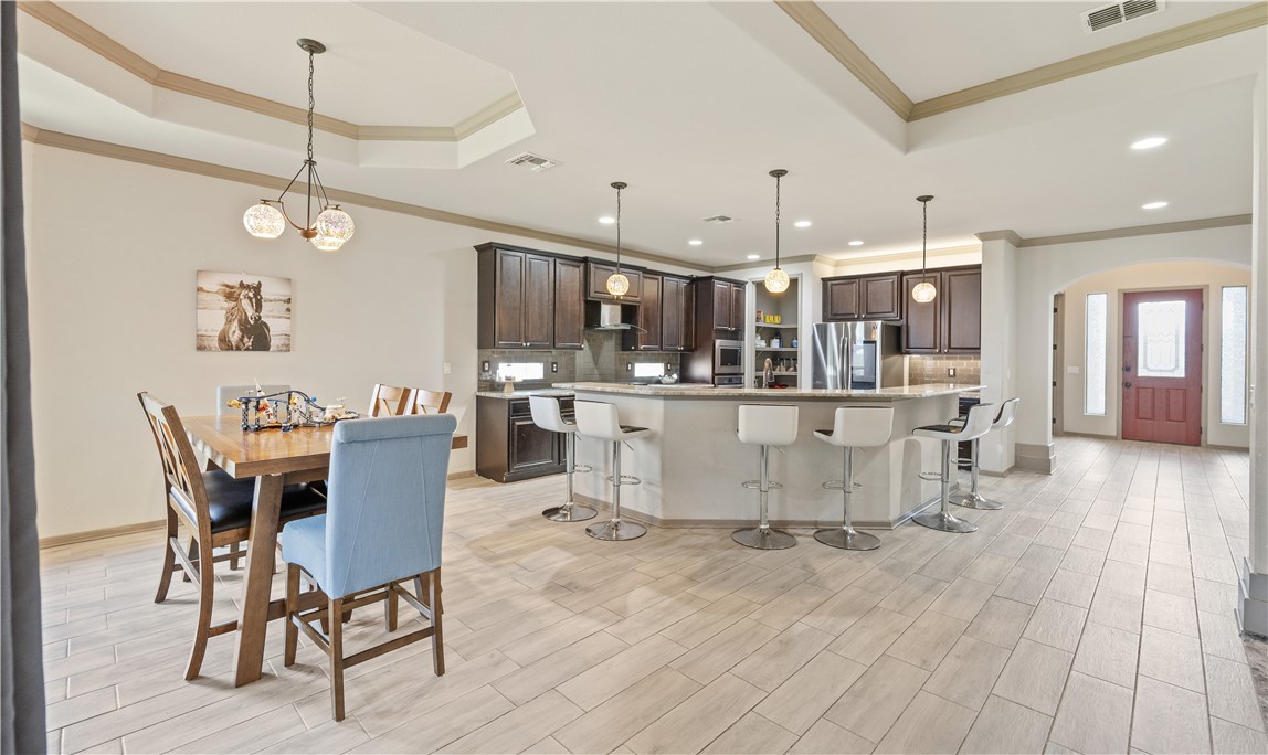 3102 N Oso Pkwy