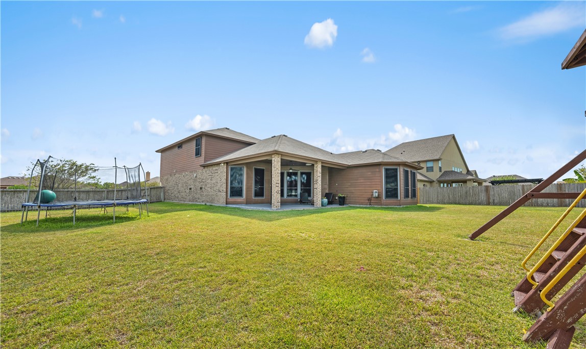 3102 N Oso Pkwy