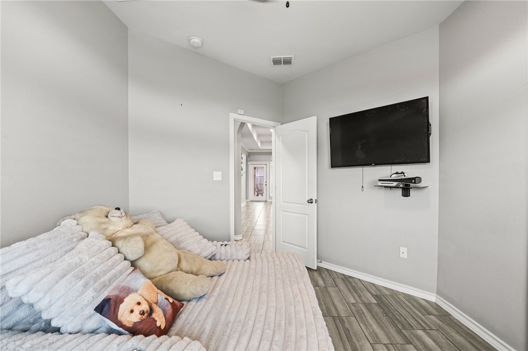 3830 Negin Dr