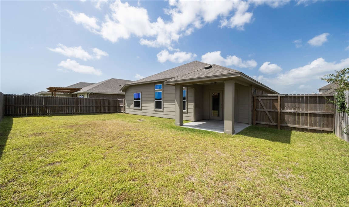 7702 Stampede Dr