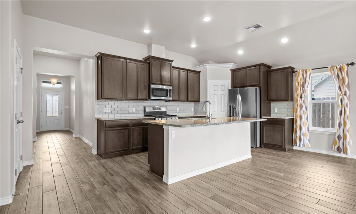 7702 Stampede Dr