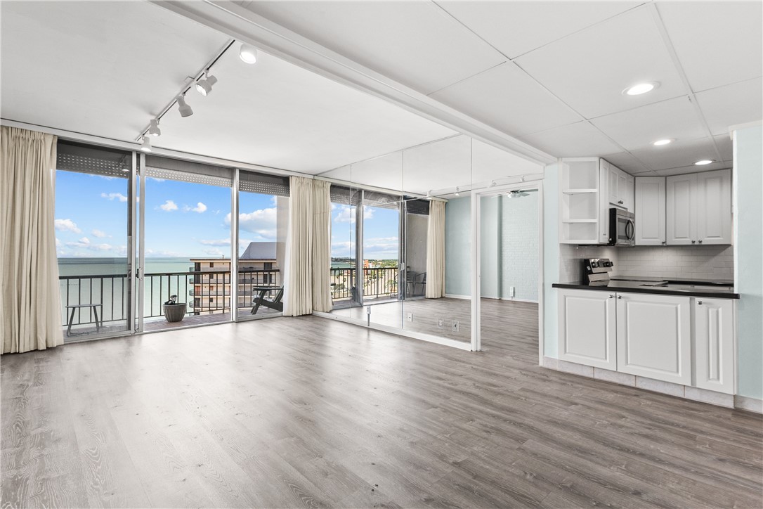 4600 Ocean Dr 1002