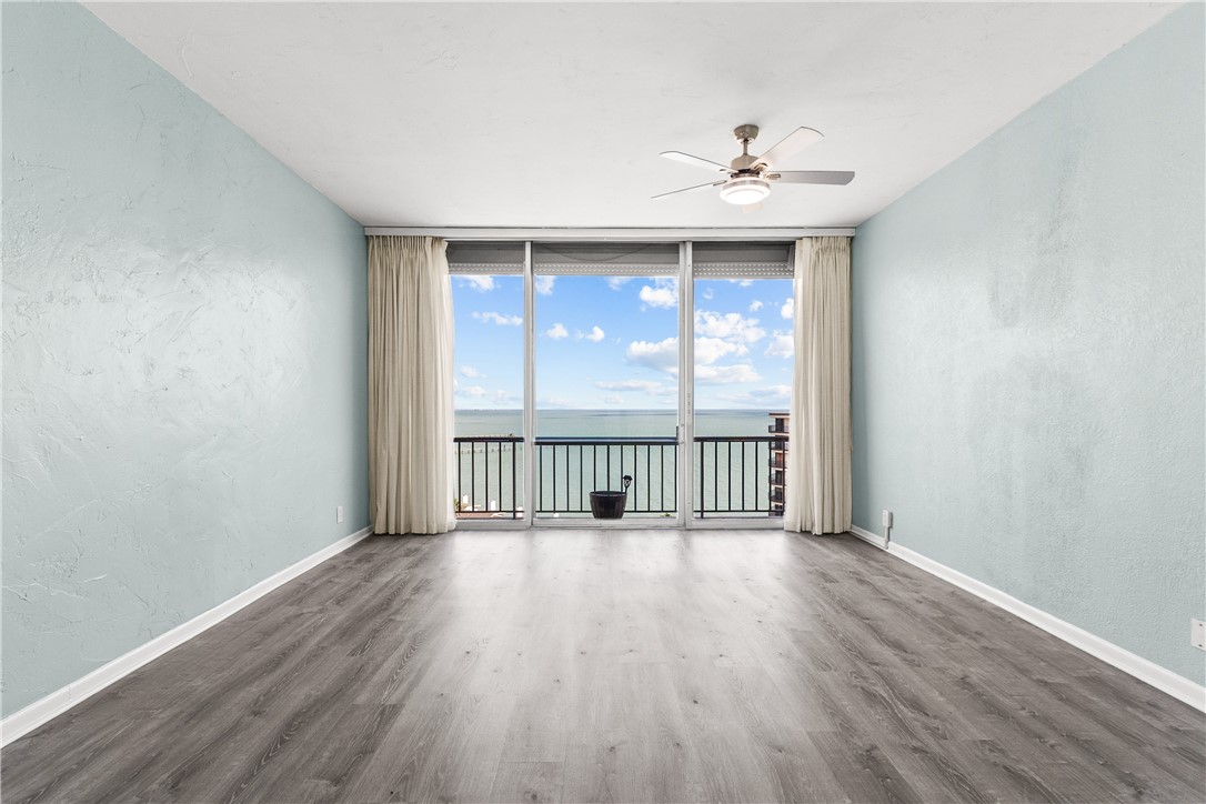 4600 Ocean Dr 1002