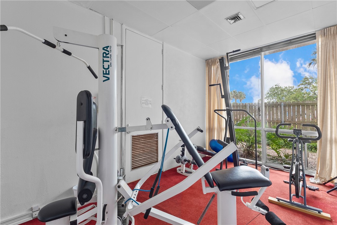 4600 Ocean Dr 1002