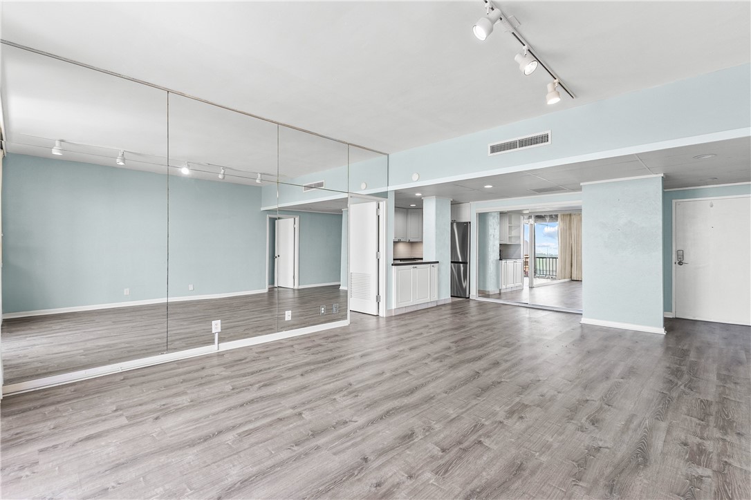4600 Ocean Dr 1002