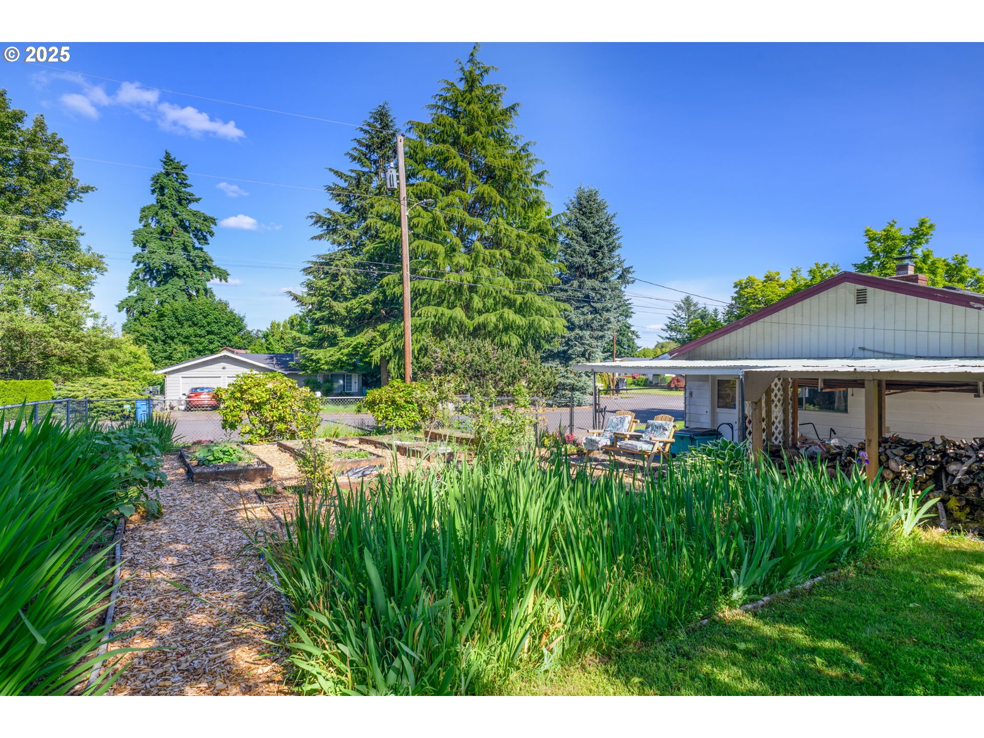 4000 NE 44th AVE