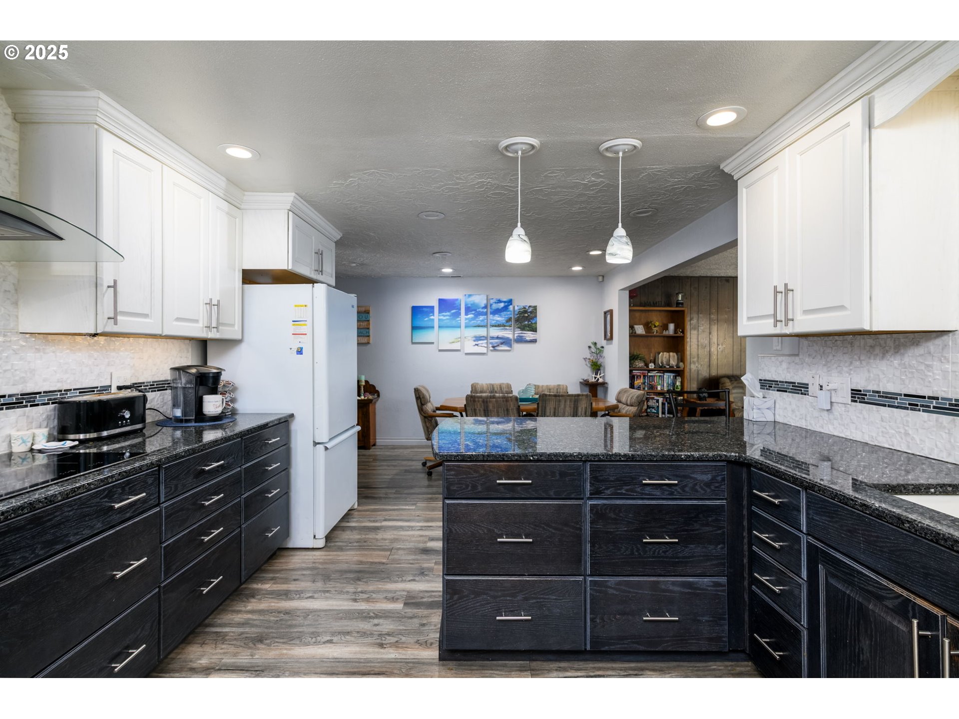 4000 NE 44th AVE