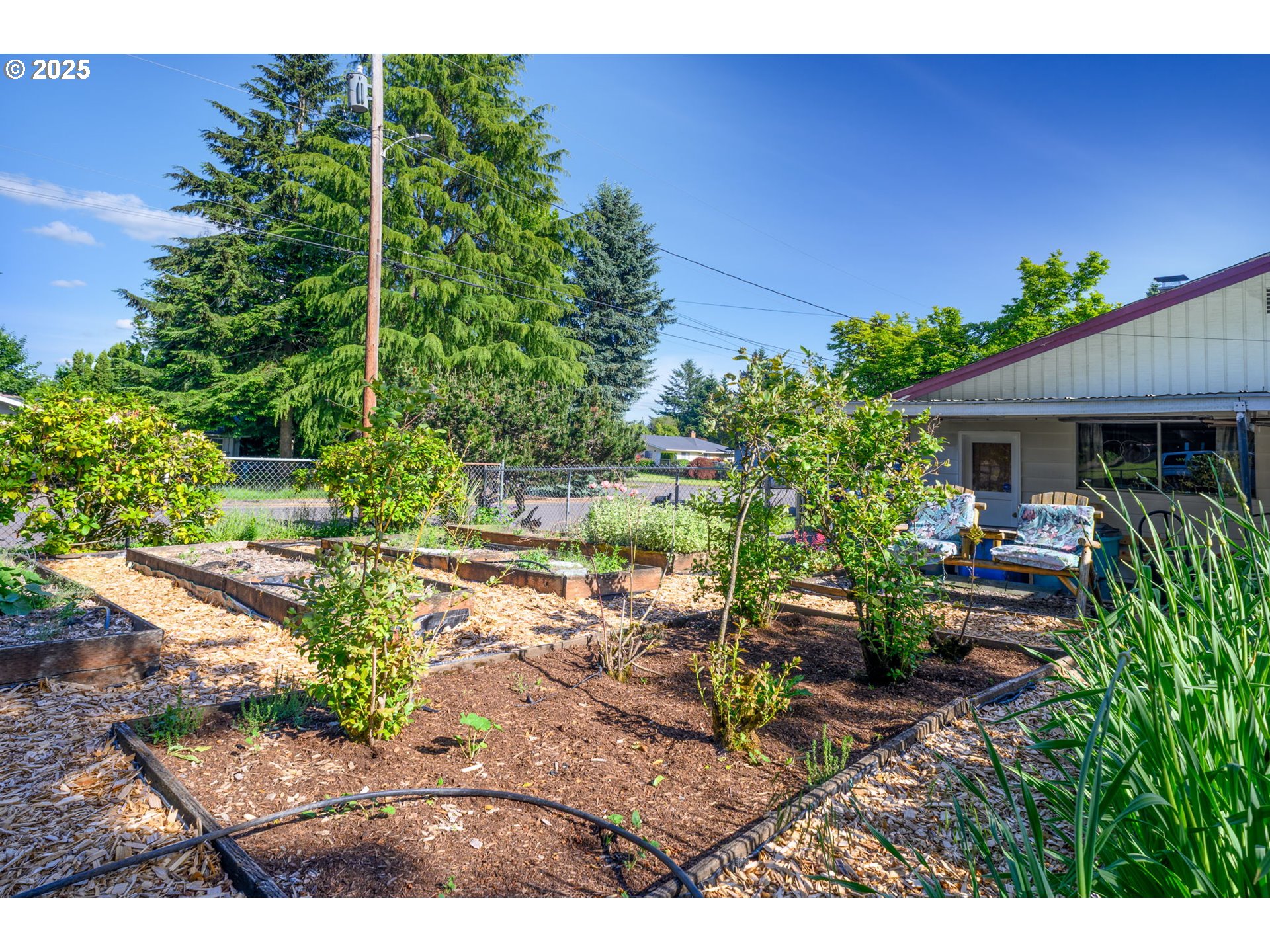 4000 NE 44th AVE